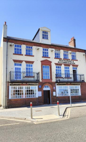 LONDONDERRYS Bar and Accommodation
